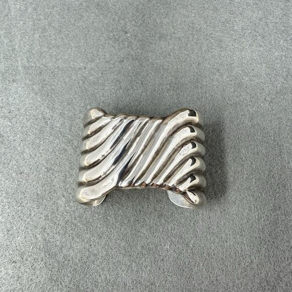 Mexico Taxco Sterling Silver Fluted Wavy Cuff Bracelet 69 grams - Picture 8 of 8